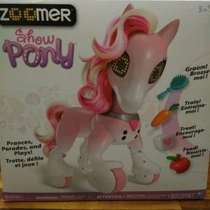 !!SOLD!!Nwt zoomer show pony